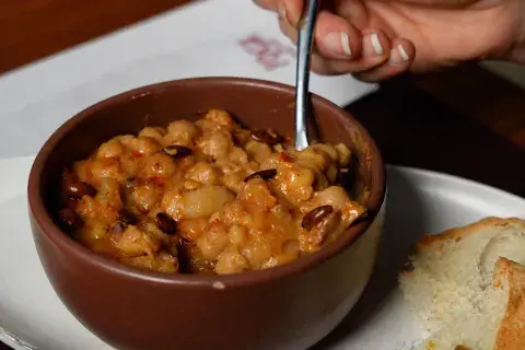 Menúes patrios para el 25 de mayo: las mejores opciones de comida regional en restaurantes de Buenos Aires Menúes patrios para el 25 de mayo: las mejores opciones de comida regional en restaurantes de Buenos Aires