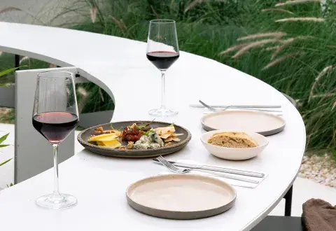 El patio de Horta para cena de sábado o almuerzo de domingo