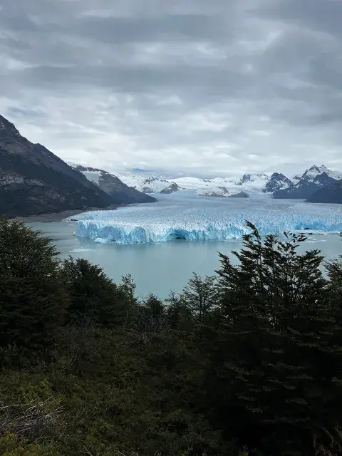 Las pasarelas son ideales para detenerse unos minutos, tomar unos mates y simplemente contemplar la inmensidad del paisaje Las pasarelas son ideales para detenerse unos minutos, tomar unos mates y simplemente contemplar la inmensidad del paisaje