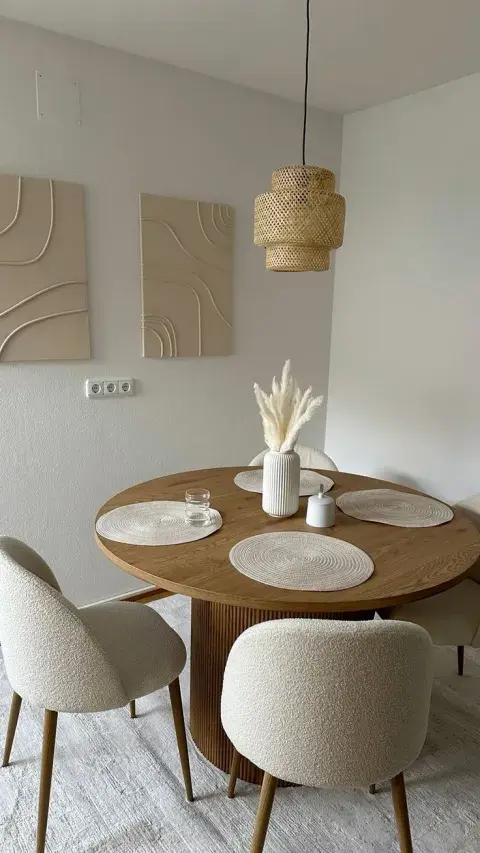 Adiós a la mesa cuadrada en el comedor: la tendencia que conquista los espacios modernos
