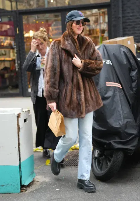 Dakota johnson Dakota johnson