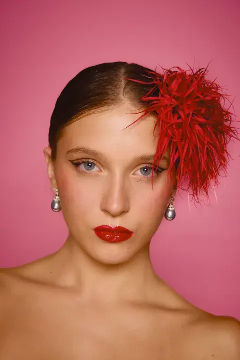 dos mujeres con tendencias de maquillaje