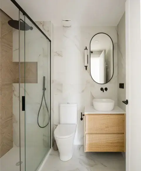 Baño pequeño. Baño pequeño.
