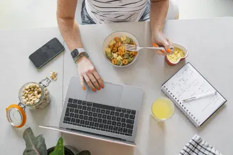 comida-sana-trabajo-1.jpg comida-sana-trabajo-1.jpg