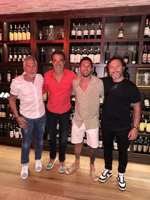 Messi y los hermanos Cea Messi y los hermanos Cea