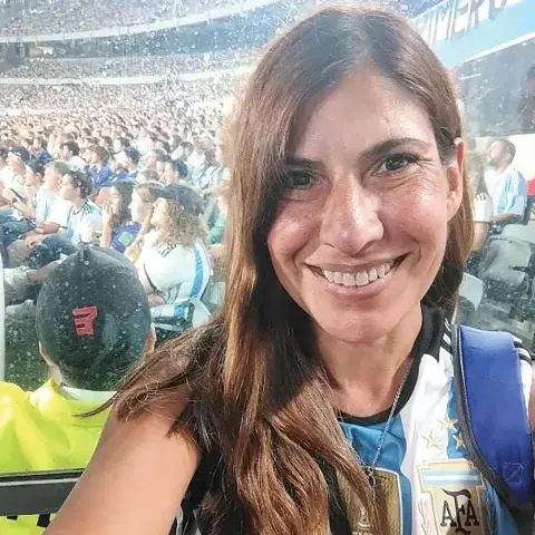 karina-hincha-(1).jpg