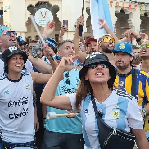 karina-hincha-(3).jpg