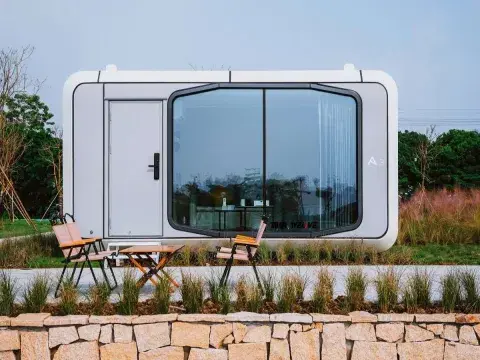 Foto de una Glamni tiny house. Foto de una Glamni tiny house.