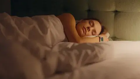 Foto de mujer durmiendo.