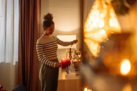 El secreto del hygge: el hábito nórdico que ayuda a sobrellevar mejor los días cortos de invierno El secreto del hygge: el hábito nórdico que ayuda a sobrellevar mejor los días cortos de invierno
