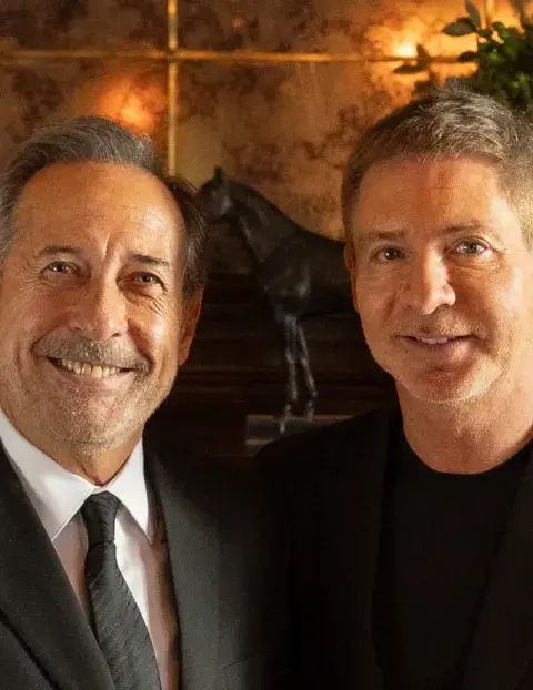 Guillermo Francella y Adrián Suar juntos por primera vez en cine: así será Un funeral y medio.