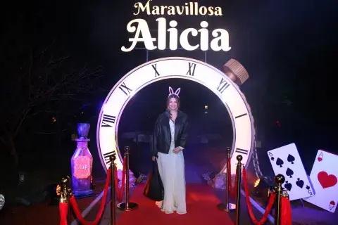 Maravillosa alicia Maravillosa alicia