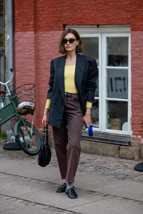 Jean marron street style