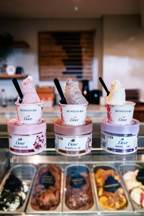 Dove lanzamiento Beauty Scrubs