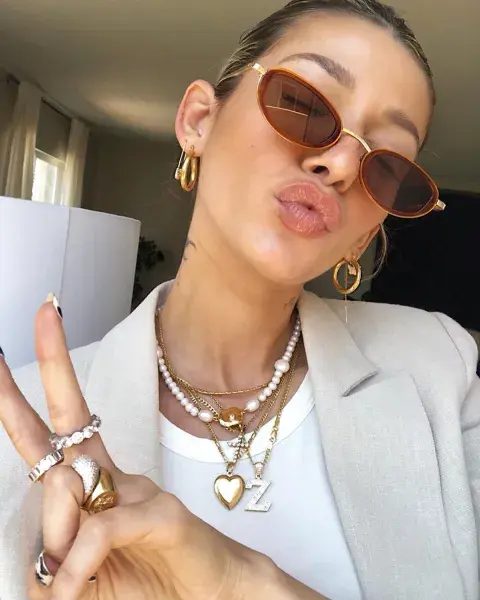 Look con accesorios