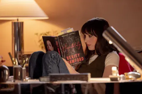 Foto de Dakota Johnson en Verity.