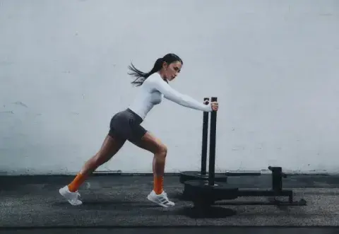 Antonela Roccuzzo entrenando 