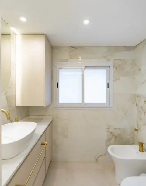 Otra foto del nuevo baño de Moria Casán