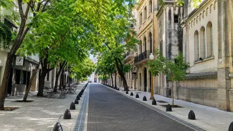 Calle-Arroyo Calle-Arroyo