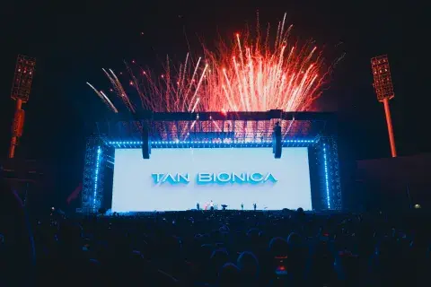 Foto de un recital de Tan Biónica. Foto de un recital de Tan Biónica.