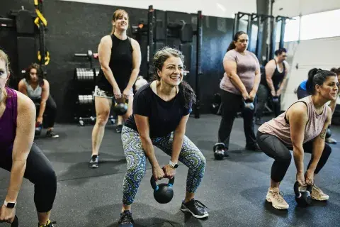 mujeres entrenando mujeres entrenando