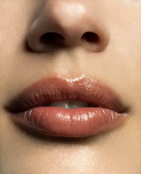 Tendencia de maquillaje en labios por Gervasio Larrivey Tendencia de maquillaje en labios por Gervasio Larrivey