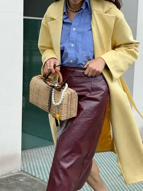 Combinaciones de colores inesperados en looks de street style Combinaciones de colores inesperados en looks de street style