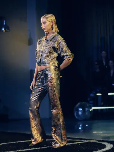 Mía Martín en la pasarela de BAFWEEK