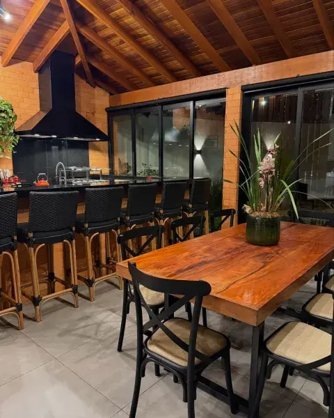 Quinchos interiores: cómo crear un espacio de reunión cálido adentro de la casa Quinchos interiores: cómo crear un espacio de reunión cálido adentro de la casa