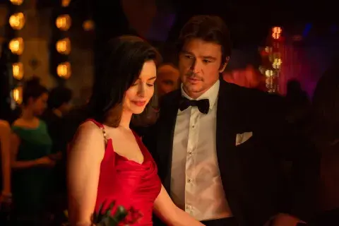 Foto de Anne Hathaway y Josh Hartnett en Verity.