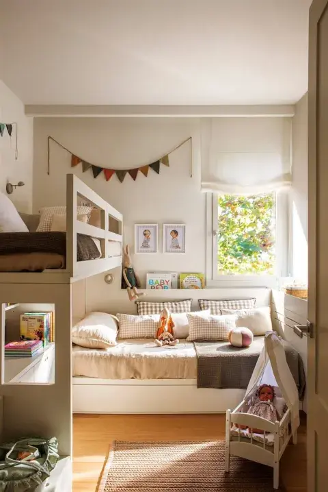 Habitación de niños con camas marineras Habitación de niños con camas marineras