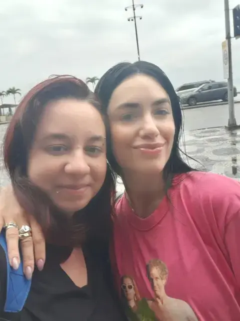 Lali con su remera de Boy Olmi y Carola Reyna en su despedida de soltera en Brasil Lali con su remera de Boy Olmi y Carola Reyna en su despedida de soltera en Brasil