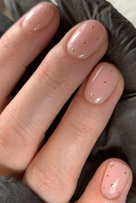 Uñas clásicas reversionadas