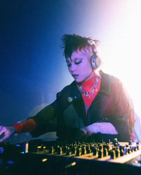 Anita B Queen, DJ.