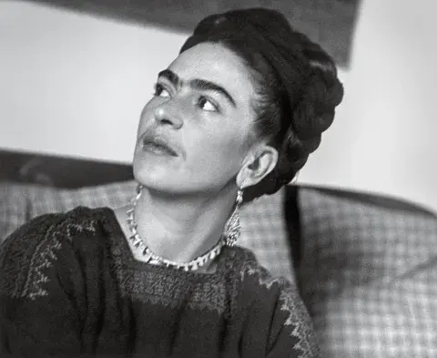 Elina Constantini- Viva Frida Elina Constantini- Viva Frida