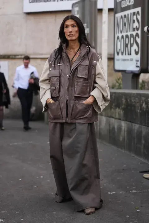 look con volúmen París Fashion week street style look con volúmen París Fashion week street style