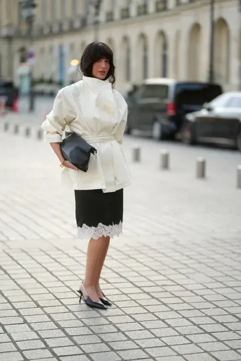 look con encaje París Fashion week street style look con encaje París Fashion week street style