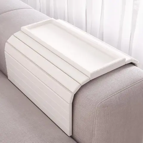 Las bandejas de arrime de listones son furor en materia deco Las bandejas de arrime de listones son furor en materia deco