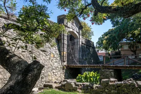 Puente colgante Colonia del Sacramento Puente colgante Colonia del Sacramento