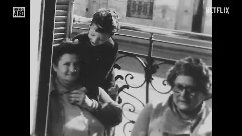 Fito Páez con su tía y abuela. Fito Páez con su tía y abuela.