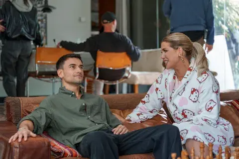 Agus y Wanda Nara en un break del rodaje de la película "¿Querés ser mi hijo?" Agus y Wanda Nara en un break del rodaje de la película "¿Querés ser mi hijo?"