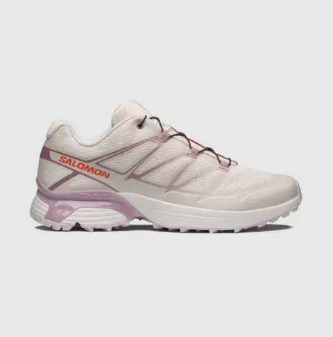 Zapatillas salomon rosas y blancas- regalos para el día de la madre