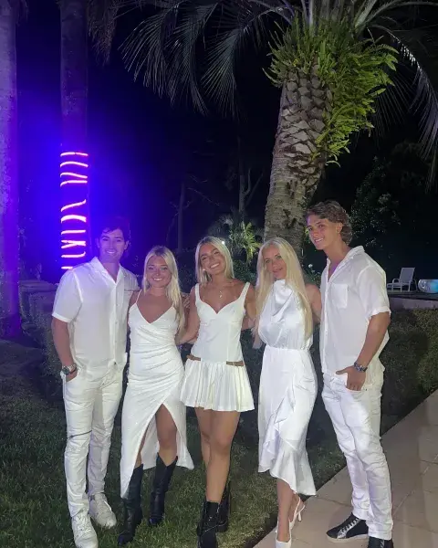 Guadalupe Martínez Uria y su familia.