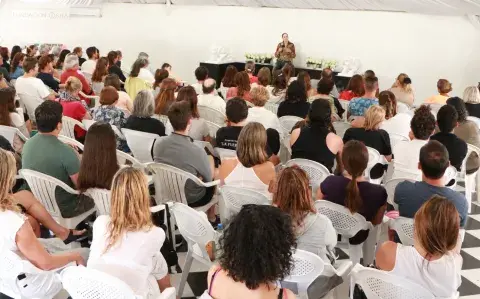 Isha Judd en encuentros Isha Judd en encuentros