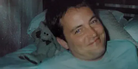 Foto de Matthew Perry. Foto de Matthew Perry.