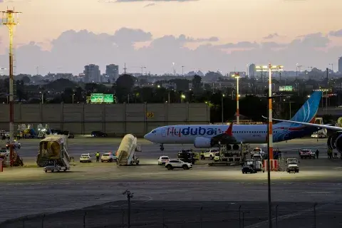avión de flydubai. avión de flydubai.