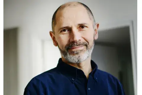 André practica la meditación desde hace años y también la utiliza para ayudar a sus pacientes a liberarse del sufrimiento