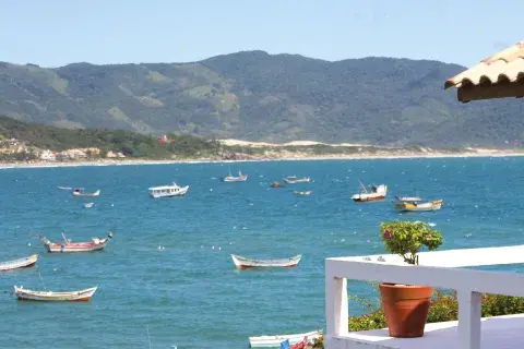 Todos los días del retiro, a media mañana, se hace un paseo a una playa y a un pueblito diferentes. ¿los más lindos? Praia do rosa, Garopaba, fFerrugem, Barra y Siriú. Todos los días del retiro, a media mañana, se hace un paseo a una playa y a un pueblito diferentes. ¿los más lindos? Praia do rosa, Garopaba, fFerrugem, Barra y Siriú.