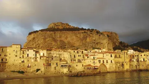Cefalú, uno de los pueblos cercanos para visitar Cefalú, uno de los pueblos cercanos para visitar