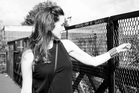 323DV26II5HRVPOHD34DBRRCRY.jpg